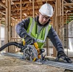 Akumuliatorinis diskinis pjūklas DeWalt DCS572N-XJ; 18 V - Image 3