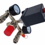 Reguliatorius kompresoriui su slėgio jungikliu ir manometrais | 230V (SK10681)