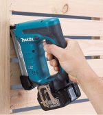 Makita DST221Z Akumuliatorinis kabiakalis (18V LI-ION BE AKUMULIATORIŲ IR KROVIKLIO) - Image 2