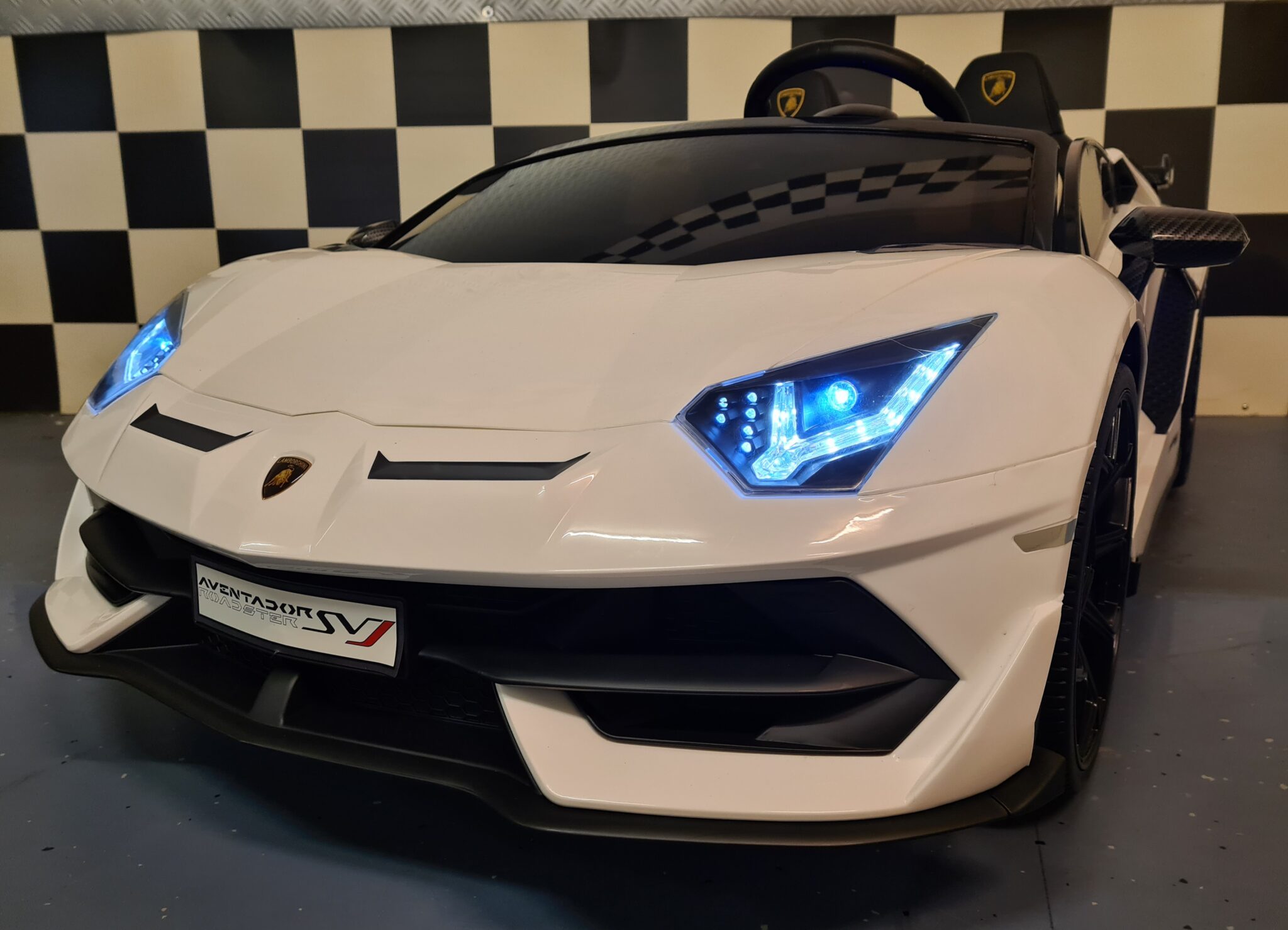 Elektrische-kinderauto-Lamborghini-2-persoons Lamborghini Aventador 2 person 24 volt with drift white - Image 1