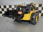 New Holland children's excavator 12 volts - Image 2