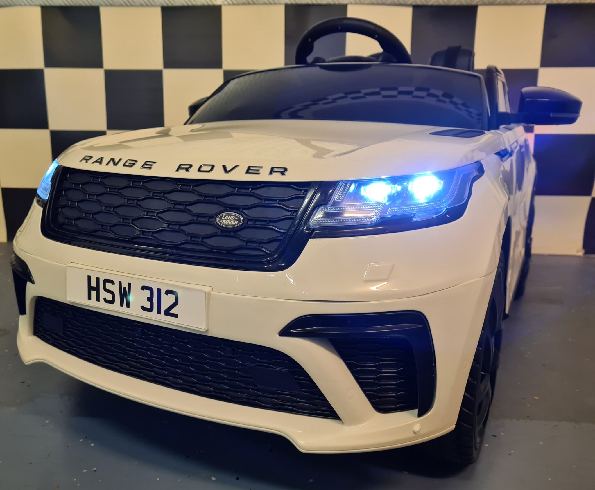 Kinderauto-Range-Rover-Velar-wit Children's car Range Rover Velar 12Volt 2.4G RC white - Image 1
