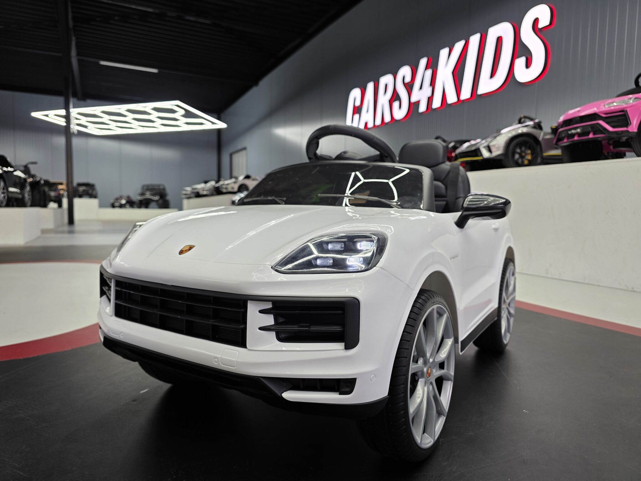 Porsche-Cayenne-accu-kinderauto-12-volt-wit Porsche Cayenne battery children's car 12 volt white - Image 1