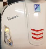 Vespa GTS children's scooter 12 volt white - Image 6