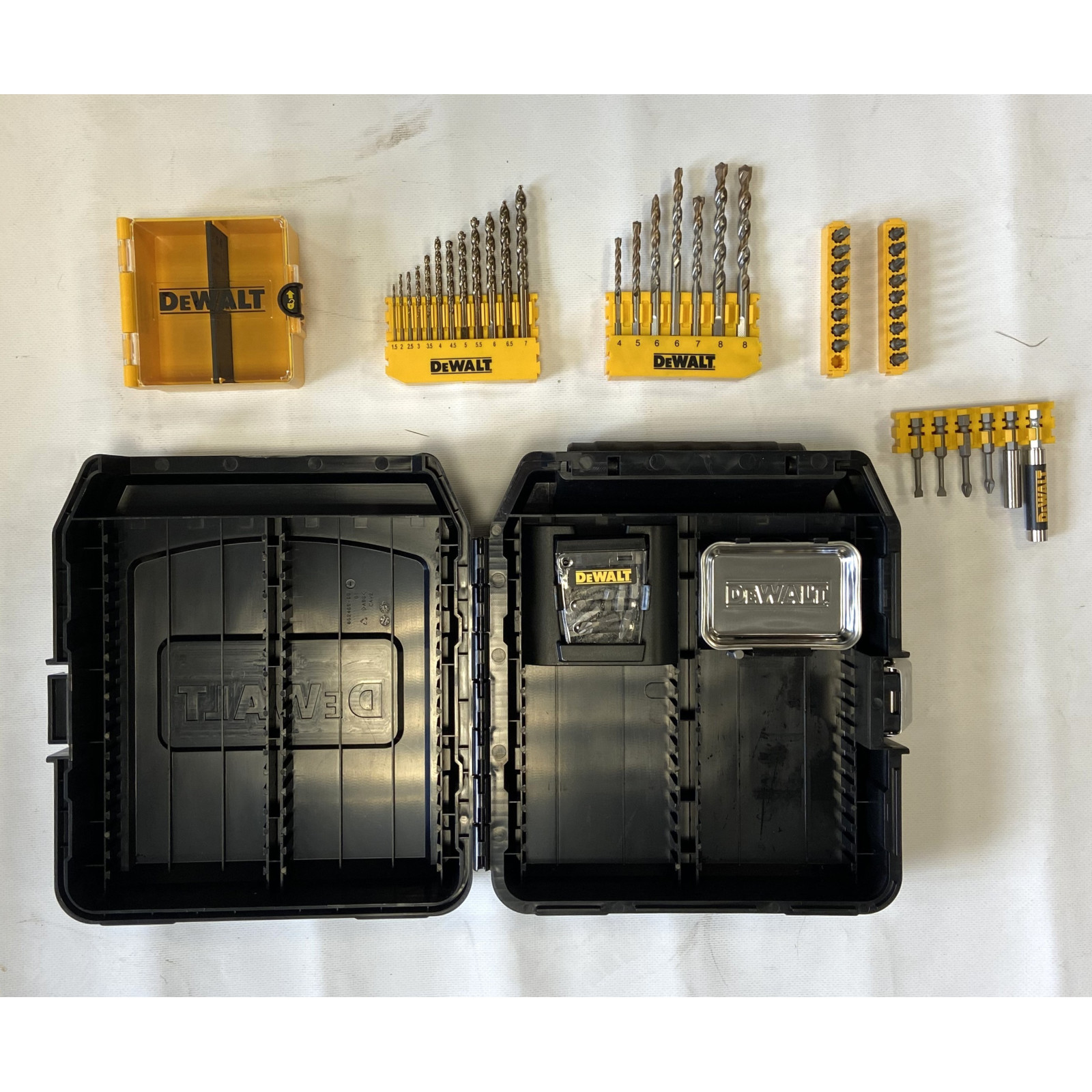 ekspozicinis-dt9281-dewalt-63-vnt-priedu-rinkinys Ekspozicinis DT9281 DeWALT 63 vnt. Priedų rinkinys - Image 1