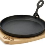Keptuvė steikams su medine baze ketaus 22cm HR-YT-912 HEINNER